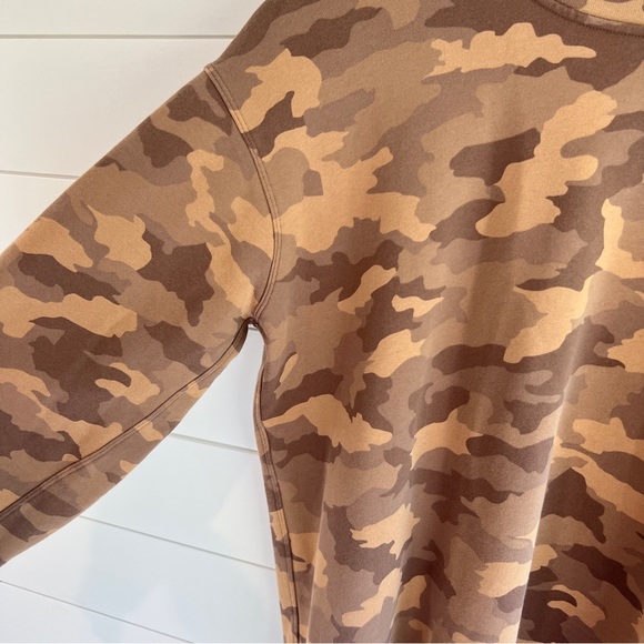 Lululemon Perfectly Oversized Crew Heritage 365 Camo Beige Multi-4 - Picture 9 of 16